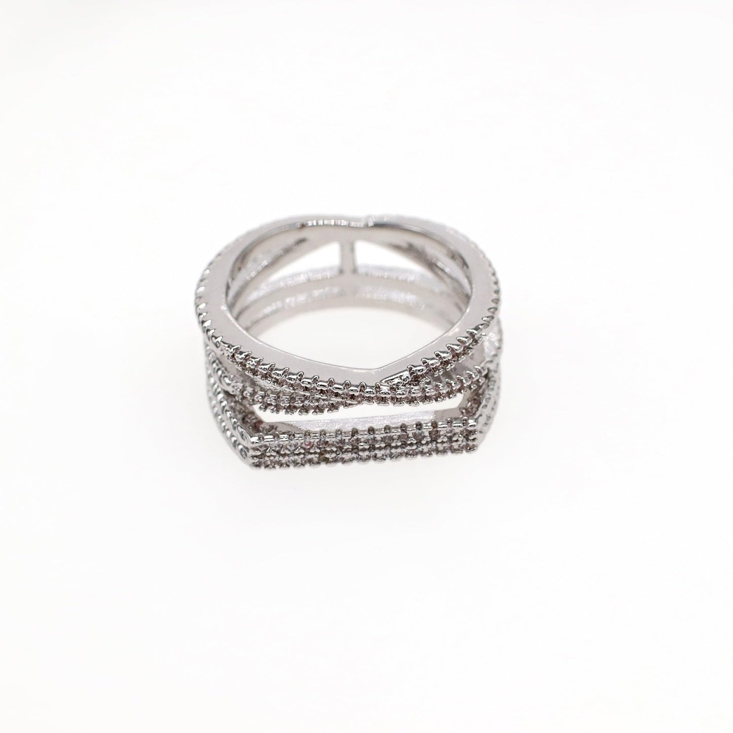 Warm Fortune Crisscross Band Ring - 18K Gold Plated Cubic Zirconia Stackable Gift for Women, Daily Fashion Wear & Casual Accessory, Trendy Street Wear, Size 6-8