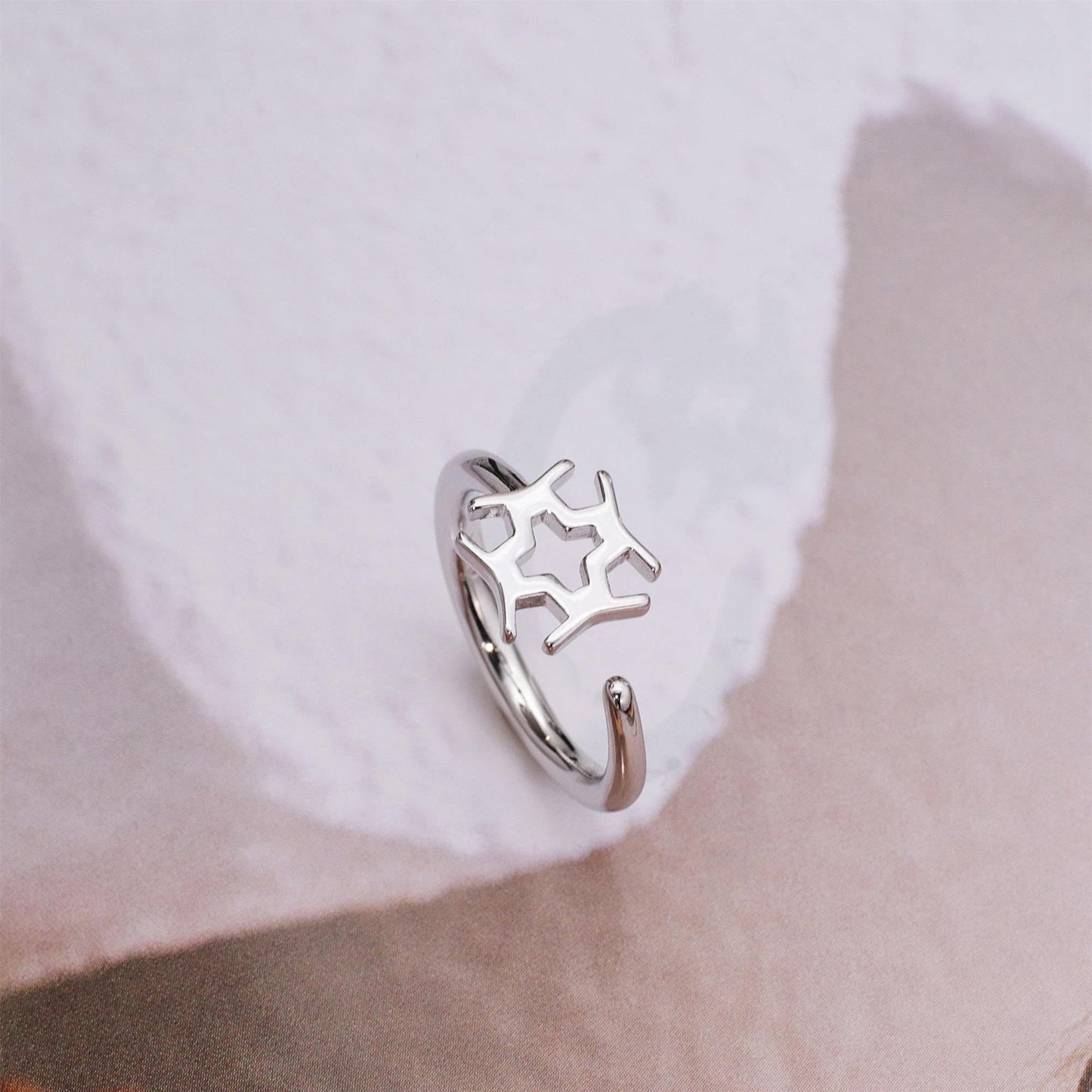 Warm Fortune Geometric Snowflake Promise Ring for Her - 18K Gold Plated Open Ring, Stackable Gift Valentine's Day, Fashion & Daily Elegant Wear, Adjustable