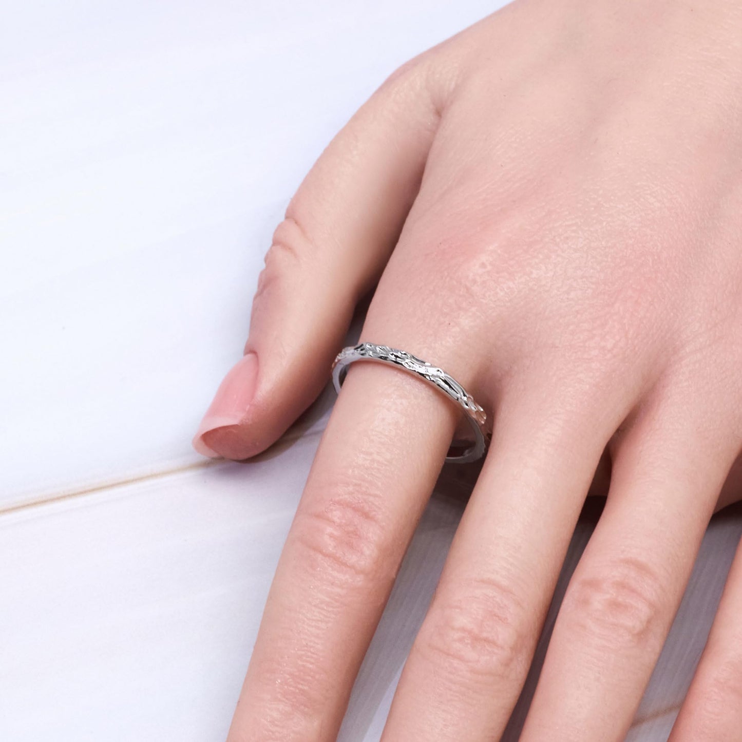 Warm Fortune 18K Gold Plated Hammered Band Rings for Women, Dainty Plain Stackable Wedding Promise Band Ring, Size 6-8