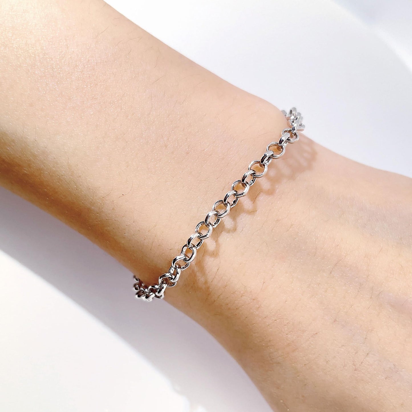 Warm Fortune Rolo Link Bracelet for Women, Silver-Tone 8 Inch Chain with Statement Spring-Ring Clasp, Minimalist Jewelry