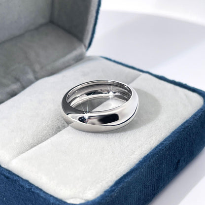 Warm Fortune Classic Domed Band Ring for Men & Women, 18K Gold Plated Plain Wedding Band, Dainty Stackable Comfort Fit Statement Jewelry，Size 4-7