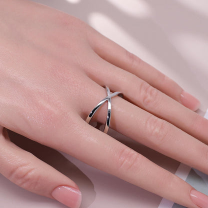 Warm Fortune Crisscross Band Ring - 18K Gold Plated Stackable Gift for Women, Daily Fashion Wear & Casual Accessory, Trendy Street Wear, Size 7