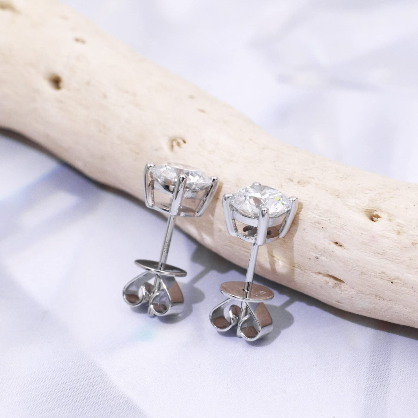 Warm Fortune Moissanite Stud Earrings for Women, 0.3/0.5/1.0ct DE VVS Lab Created, Round Brilliant Cut Solitaire, 925 Sterling Silver with 18K White Gold Plated Hypoallergenic