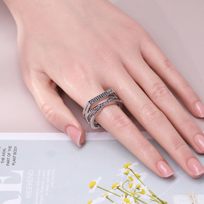 Warm Fortune Crisscross Band Ring - 18K Gold Plated Cubic Zirconia Stackable Gift for Women, Daily Fashion Wear & Casual Accessory, Trendy Street Wear, Size 6-8