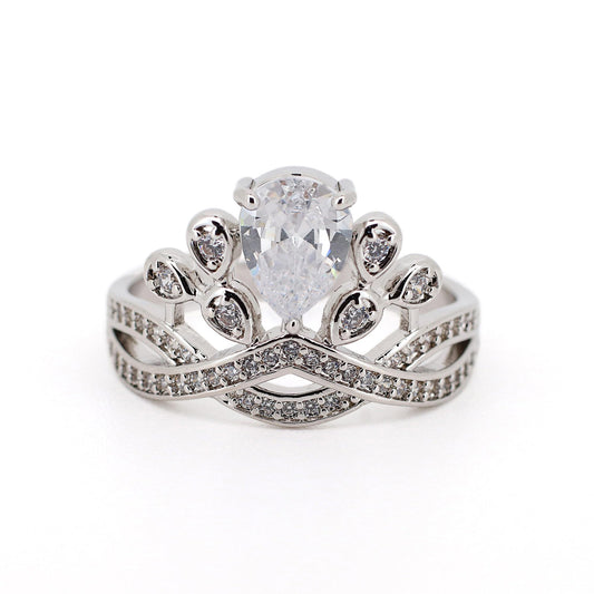 Warm Fortune Pear Cut Cubic Zirconia Crown Ring for Women,18K Gold Plated Twisted Split Shank Engagement Jewelry