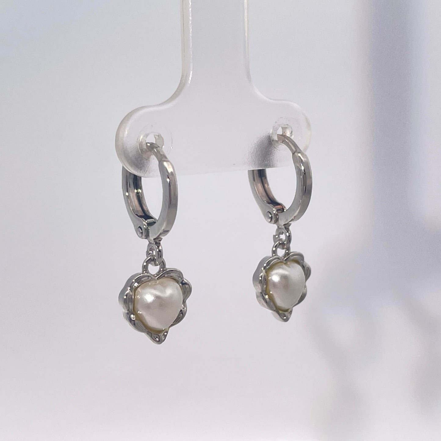 Warm Fortune Heart Shape Pearl Dangle Hoop Earrings, Silver Tone Romantic Fashion Jewelry for Women, Sweet Daily & Dating Accessory