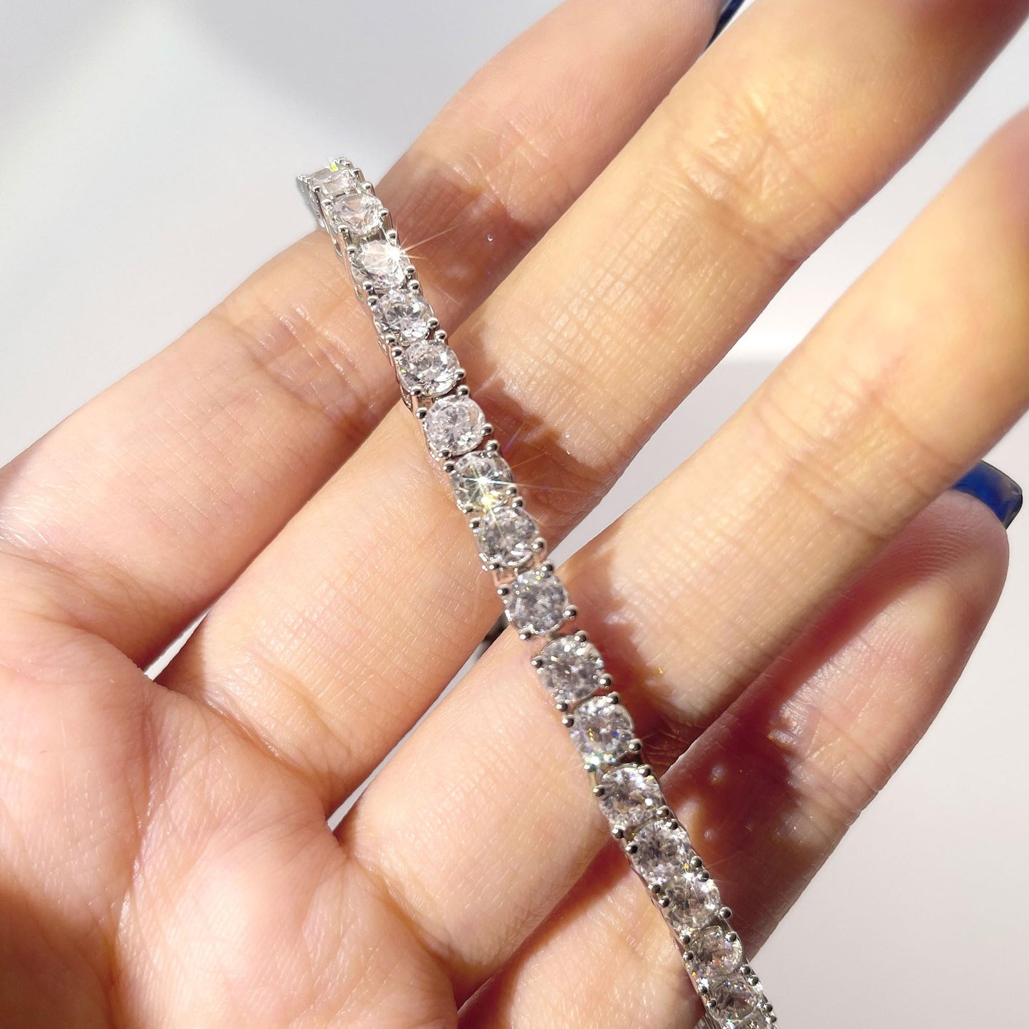Warm Fortune Classic Tennis Bracelet for Women, White Gold Plated, Clear CZ, 7.5 Inch, Round Stone Link Design