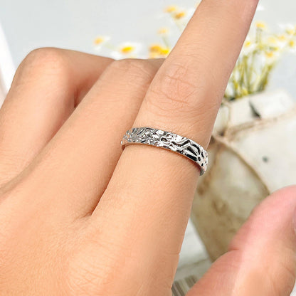 Warm Fortune Irregular Hammer Textured Band Ring for Women,18K Gold Plated Chunky Stackable Plain Wedding Promise Jewelry Gift, Size 6-8