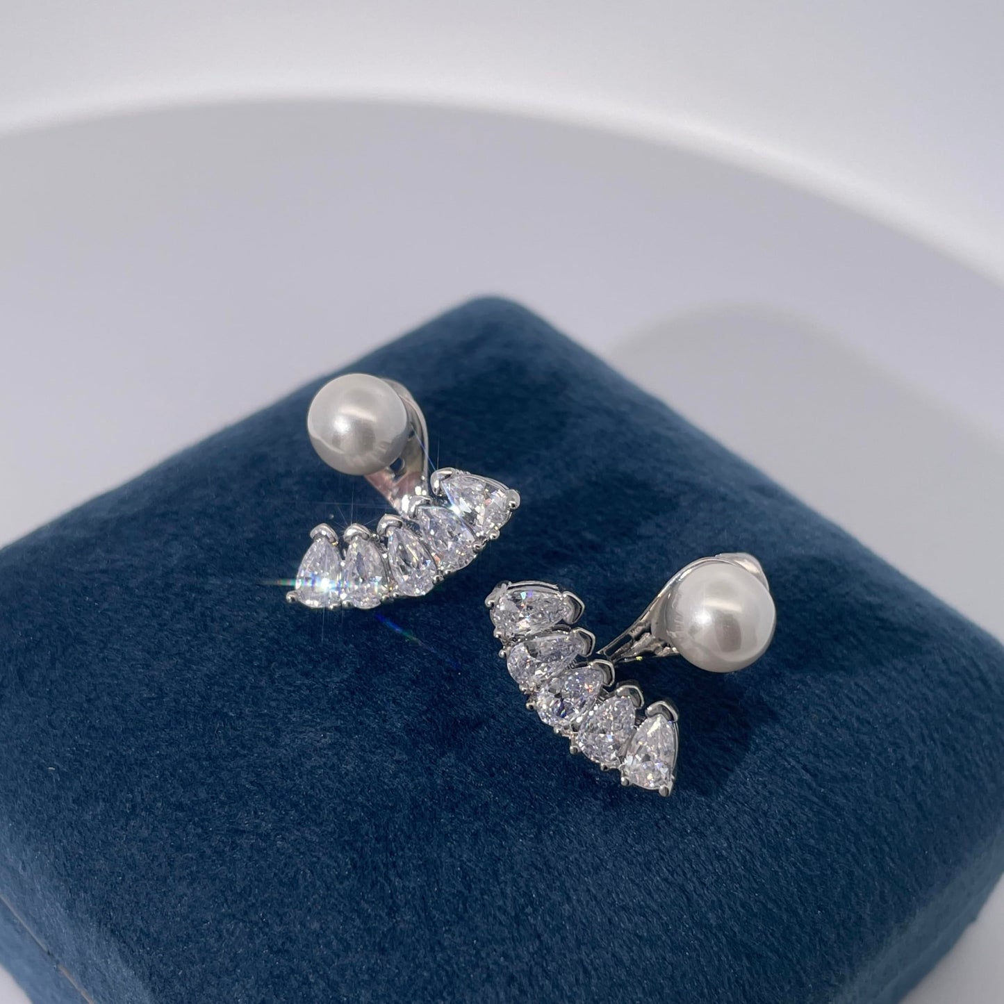 Warm Fortune Pearl & Teardrop Cubic Zirconia Dangle Earrings for Women, Silver Tone Fashion Jewelry, Elegant Design for Daily Wear, Party & Dating