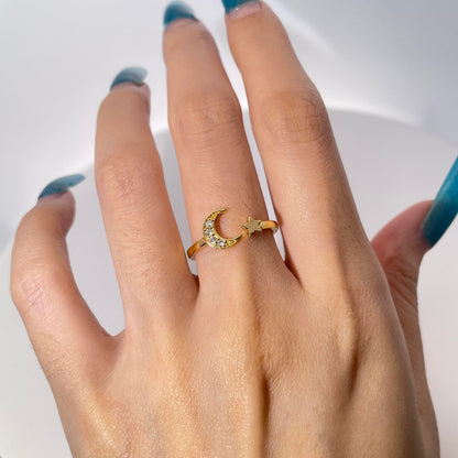 Warm Fortune Geometric Promise Ring for Her - 18K Gold Plated Cubic Zirconia,Stackable Gift  Valentine‘s Day, Fashion & Daily Elegant Wear, Adjustable