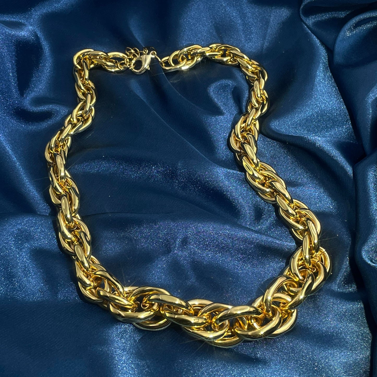 Warm Fortune Cuban Link Chain Necklace,18 Inch Gold Plated, Hip Hop Jewelry for Men Women,Unisex Oval Knot Choker,Street Style Fashion Gift