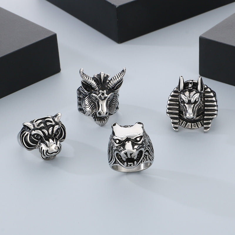 Warm Fortune men's animal head statement ring detail